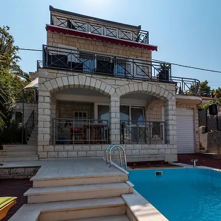 Martina - Villa